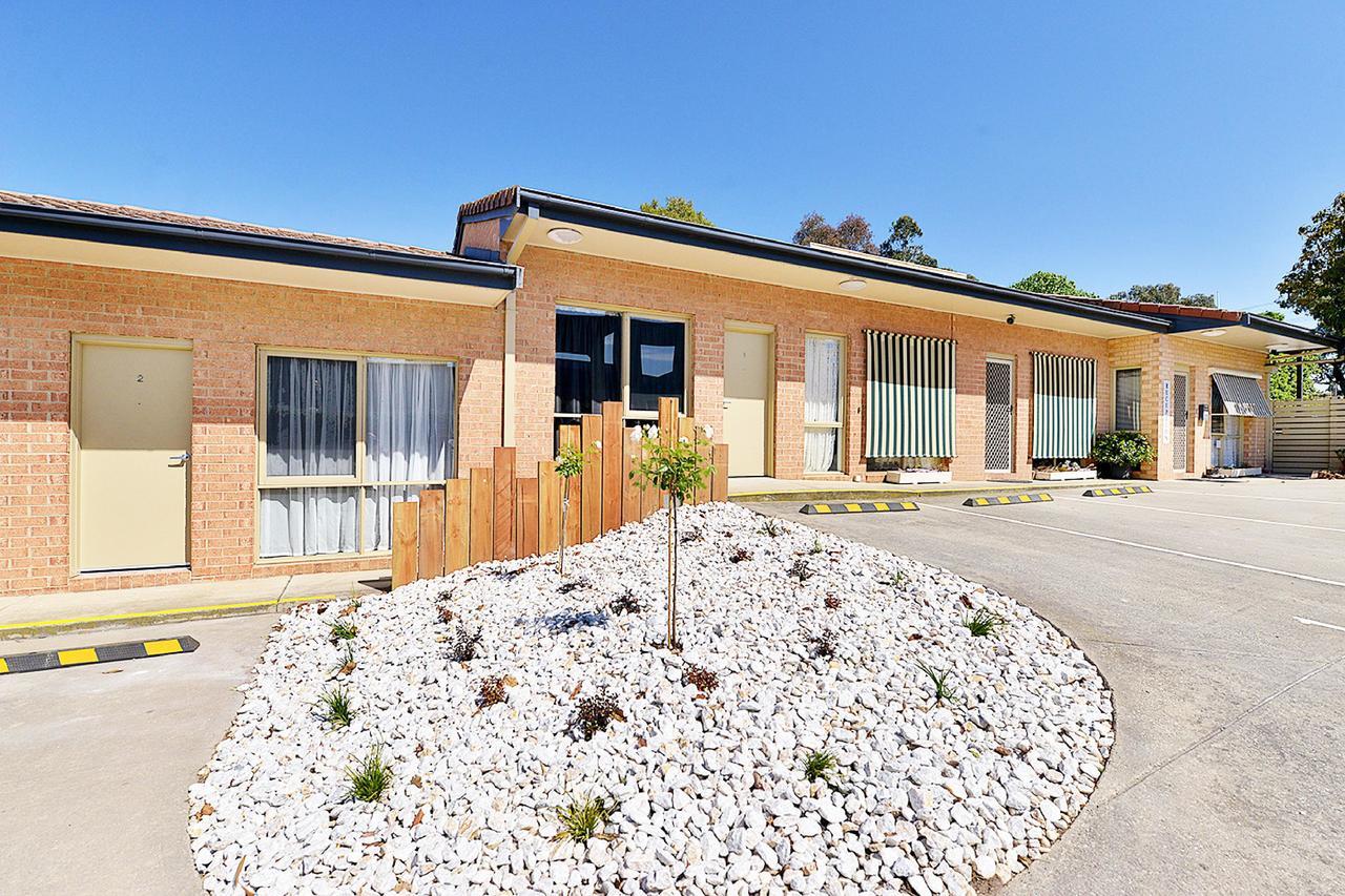 Cranbourne Motor Inn Экстерьер фото